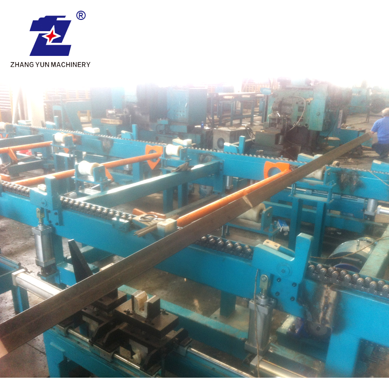 Halbautomatische Metallbearbeitungsförderer-Leitungsanleitung Schiene Herstellung Maschine