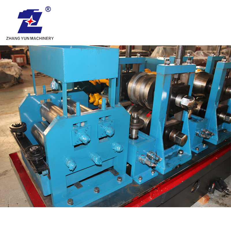 Hochwertiger maßgeschneiderter Aufzug Hohlführer Schiener Produktionsmaschine zum Herstellen von verzinktem Stahlprofil